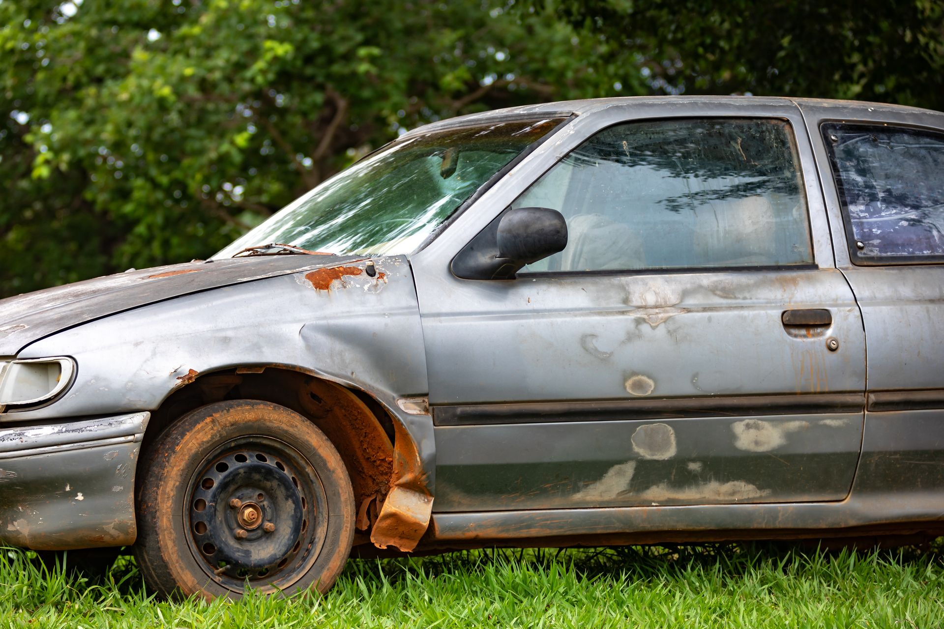 Save Big: Buy Salvage Vehicles on a Shoestring Budget