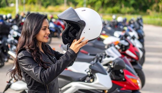 Best Motorcycles for Teens (Beginner-Friendly & Budget Options)