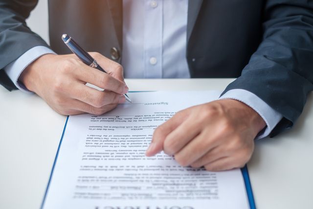 Can a Salvage Title Car Be Insured? Complete Guide for Budget Buyers