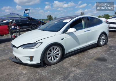 2017 Tesla Model X 100d/75d/90d 5YJXCBE20HF070252 photo 1