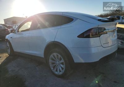 2018 Tesla Model X 5YJXCBE2XJF126560 photo 1