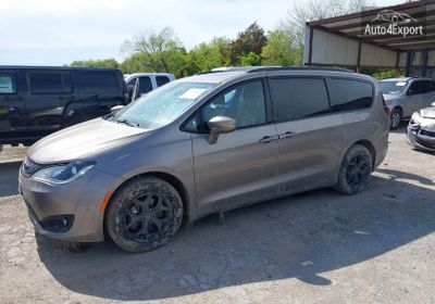 2C4RC1GG7JR257056 2018 Chrysler Pacifica Limited photo 1