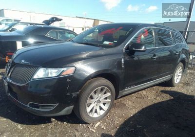 2LMHJ5NK0GBL02159 2016 Lincoln Mkt Livery photo 1