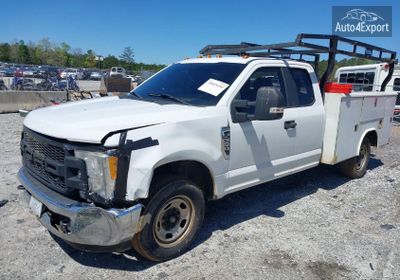 2017 Ford F-350 Chassis Xl 1FD8X3E66HED69954 photo 1